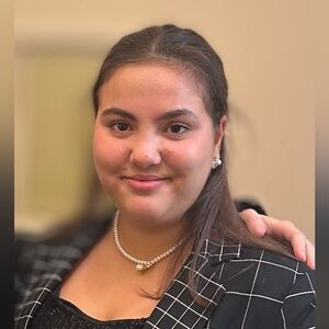 Meet your Posher, Danielle